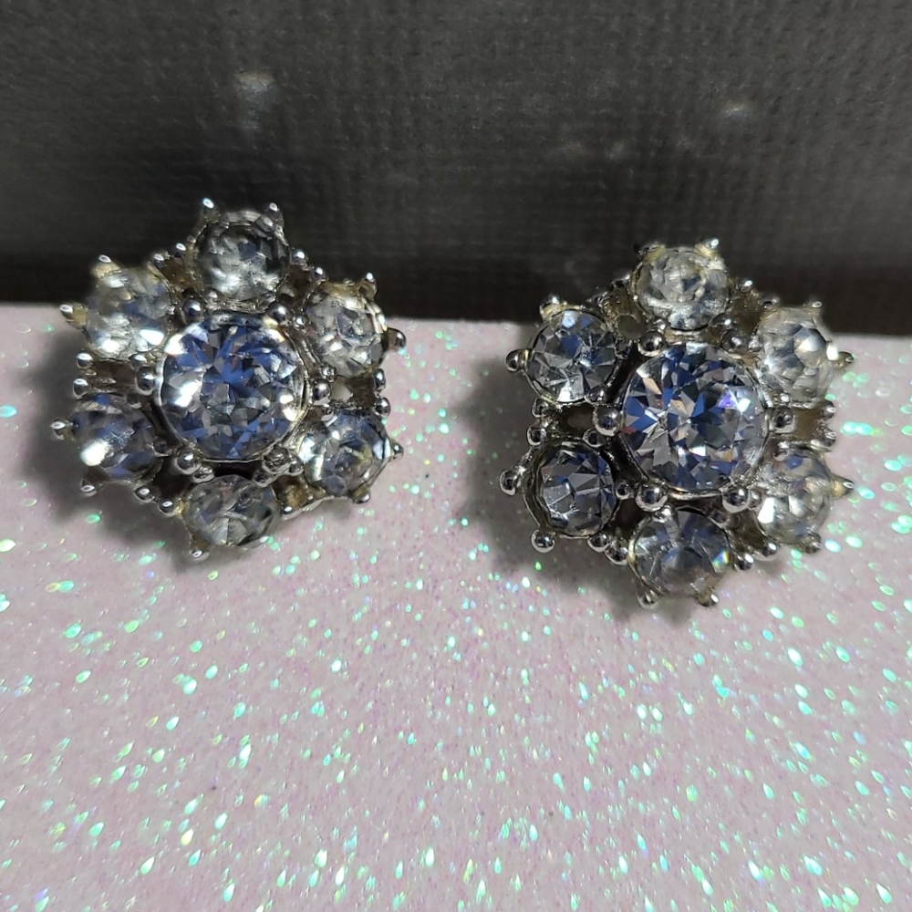 Bogoff Vintage Screw Back Earrings Clip Clear Crystals Rhinestones Faux Diamonds - Picture 12 of 13